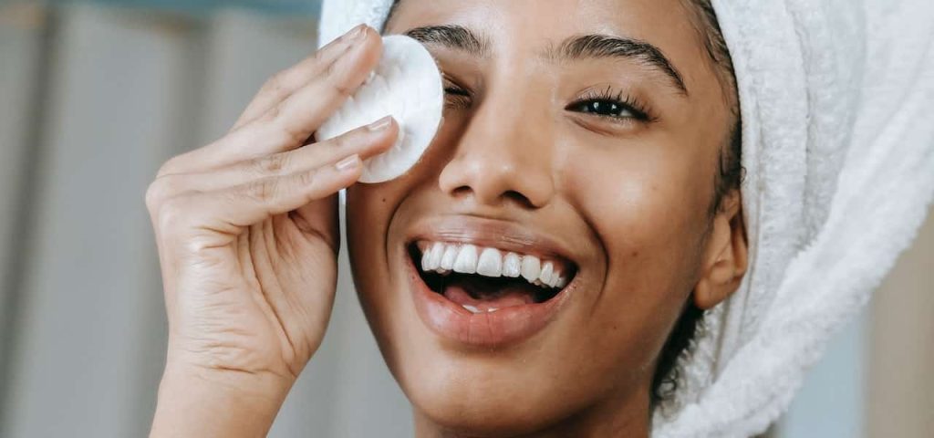 how to remove make-up