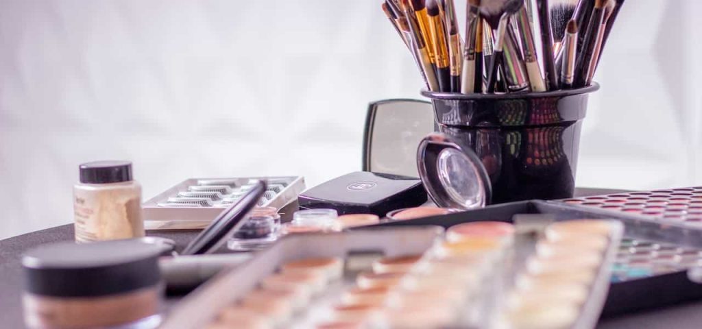 how to apply a primer