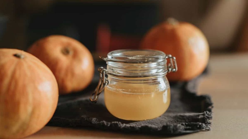 home remedies for fungal rashes: Apple Cider Vinegar