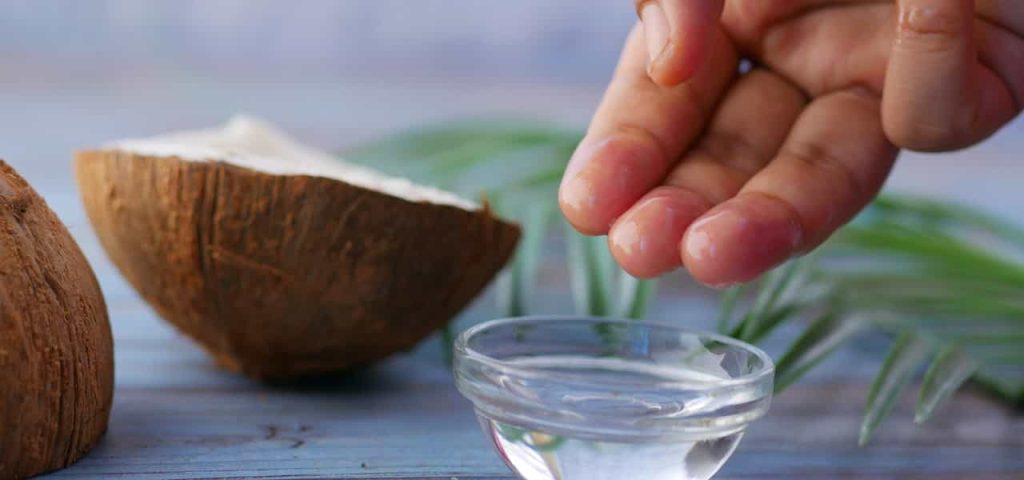 do coconut oil help hair growth? Here is your complete guide