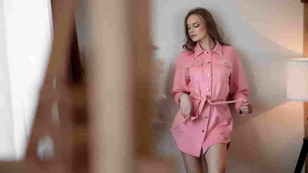 makeup on pink dress