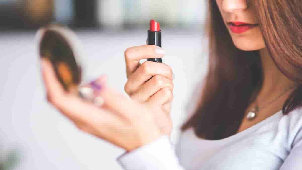 lanolin free lipstick
