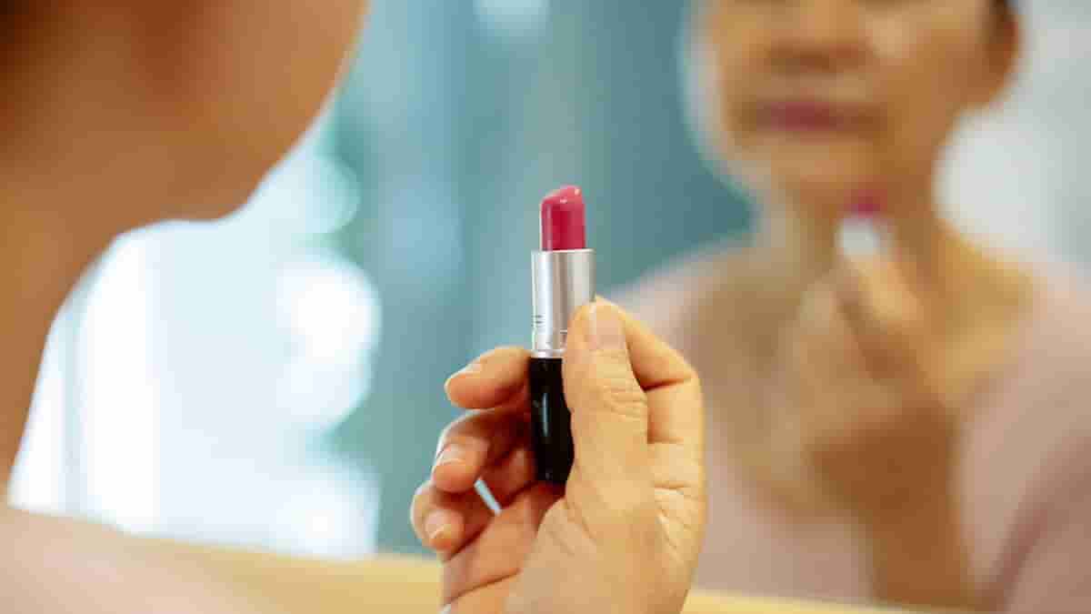 ultra violet lipstick