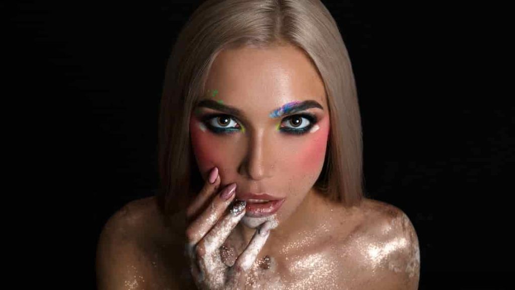 coachella makeup looks: Boho-Chic Glitter Glow