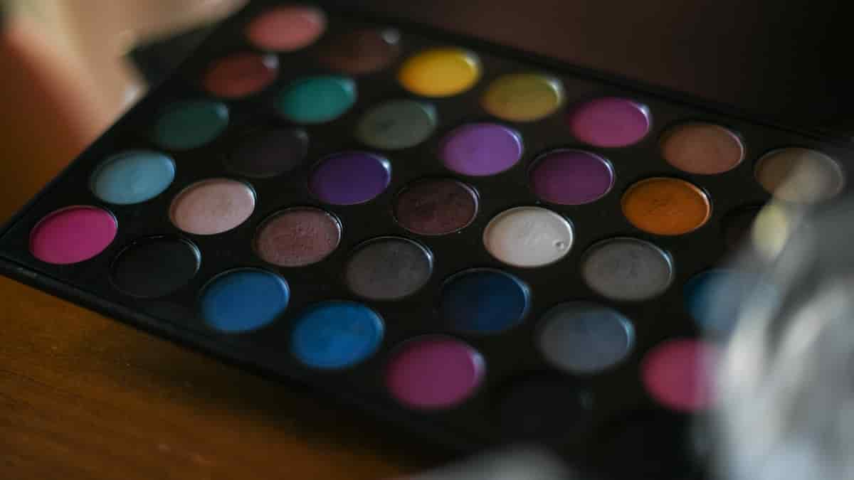 demi colour makeup