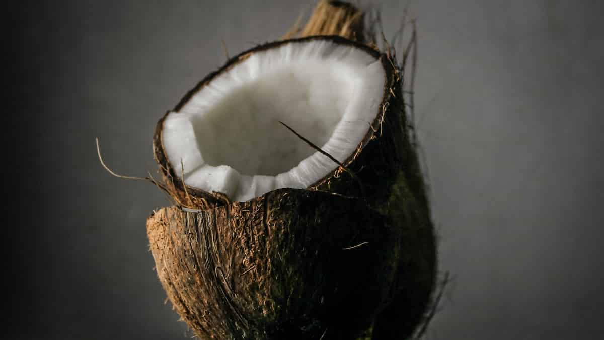 coconut oil bath benefits
