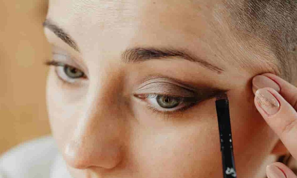 realher metallic bronze eyeliner