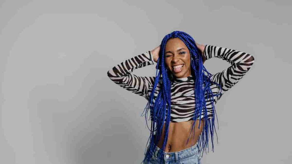 makeup for blue hair