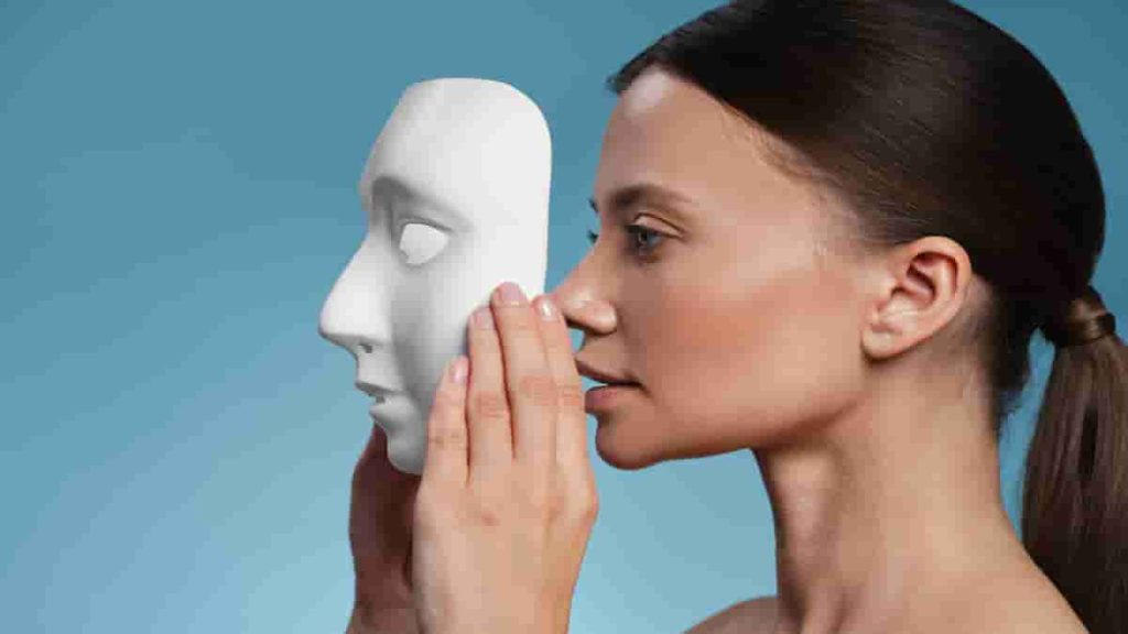 upside down triangle face shape