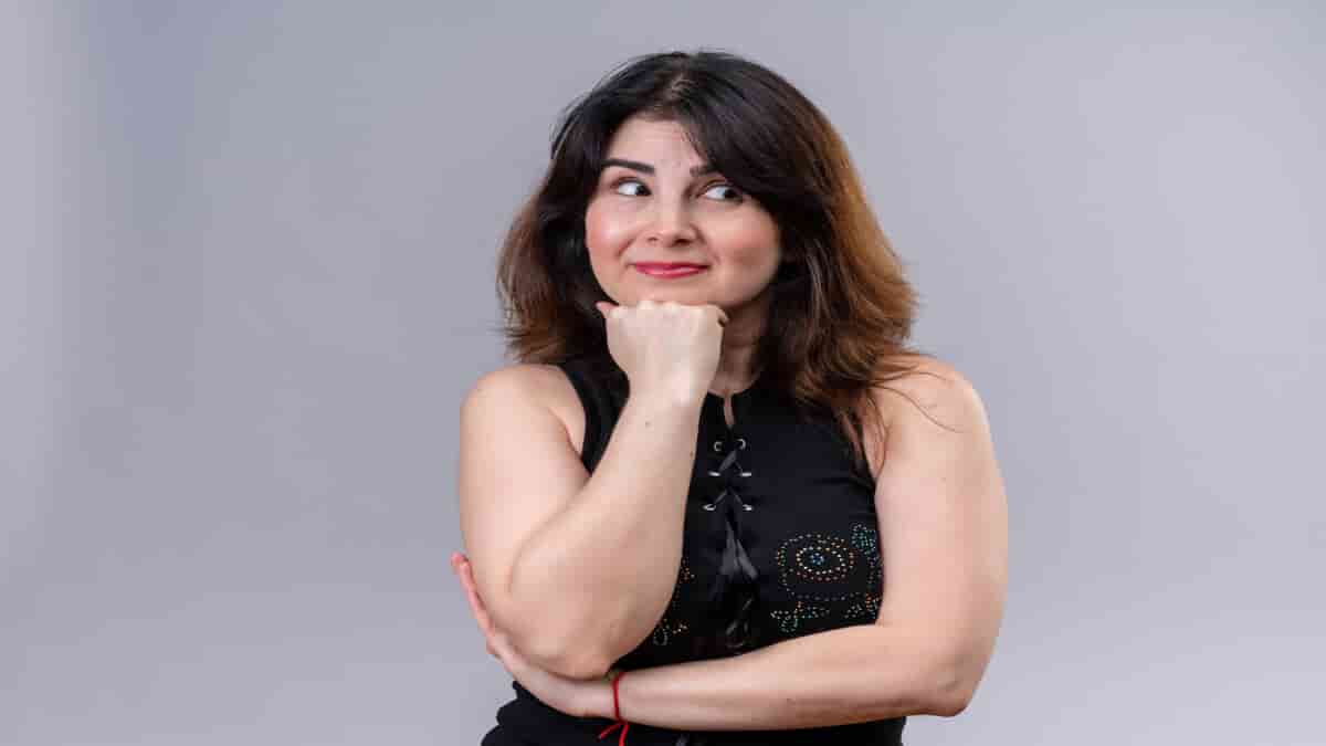 black hairstyle for round chubby face