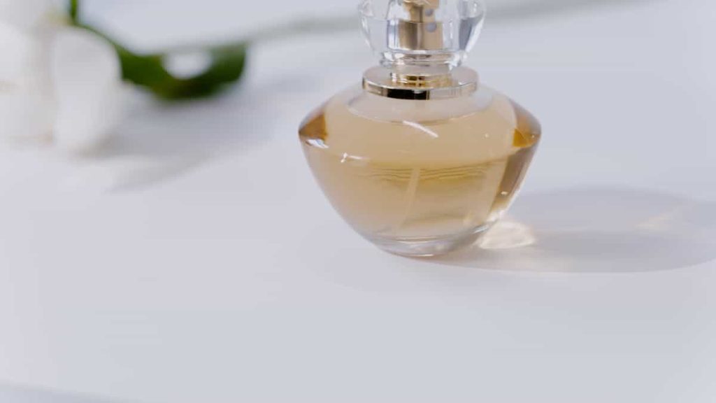 dark vanilla perfume