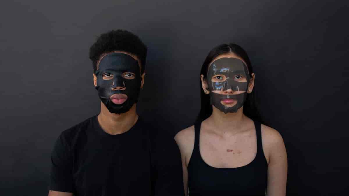 black facial peel mask