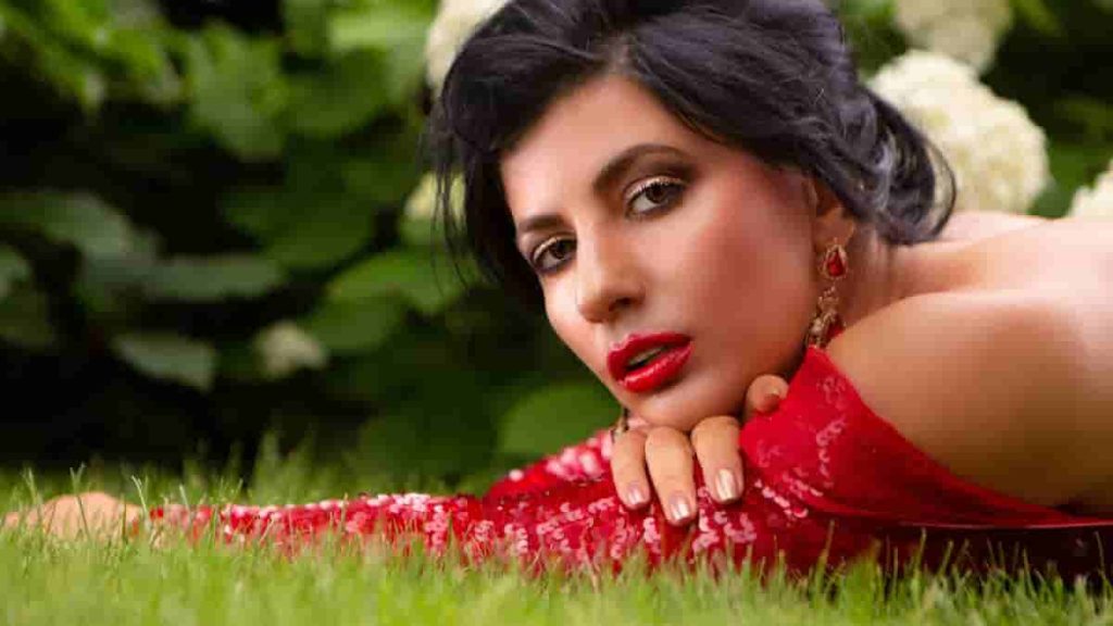 glittery red lipstick