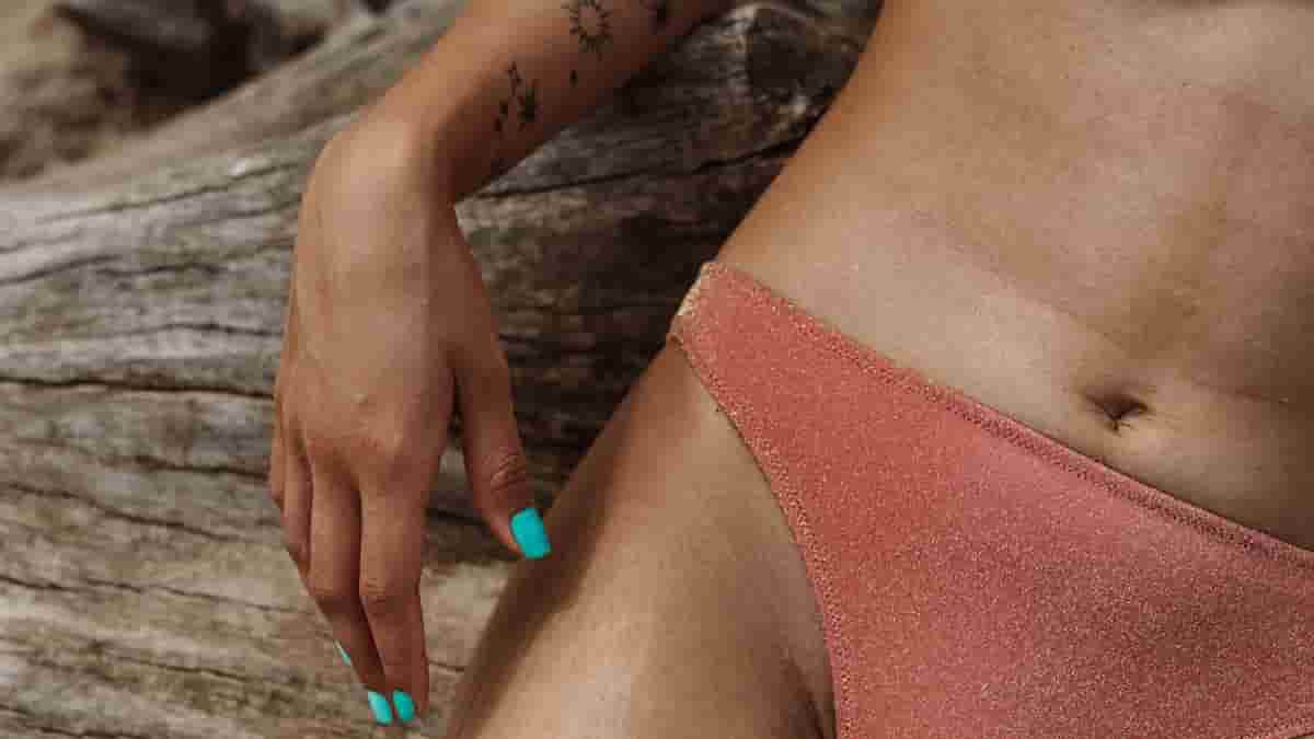beach themed nails