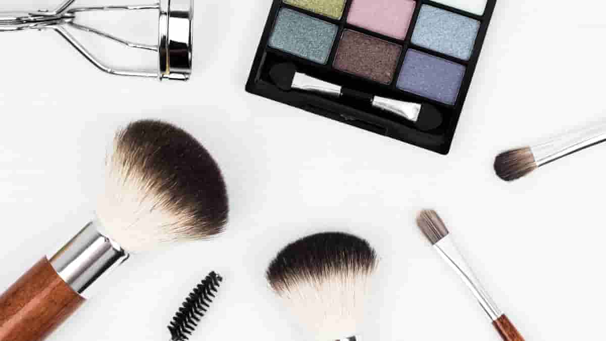 eye and cheek palette