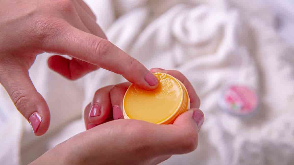 tallow and honey balm