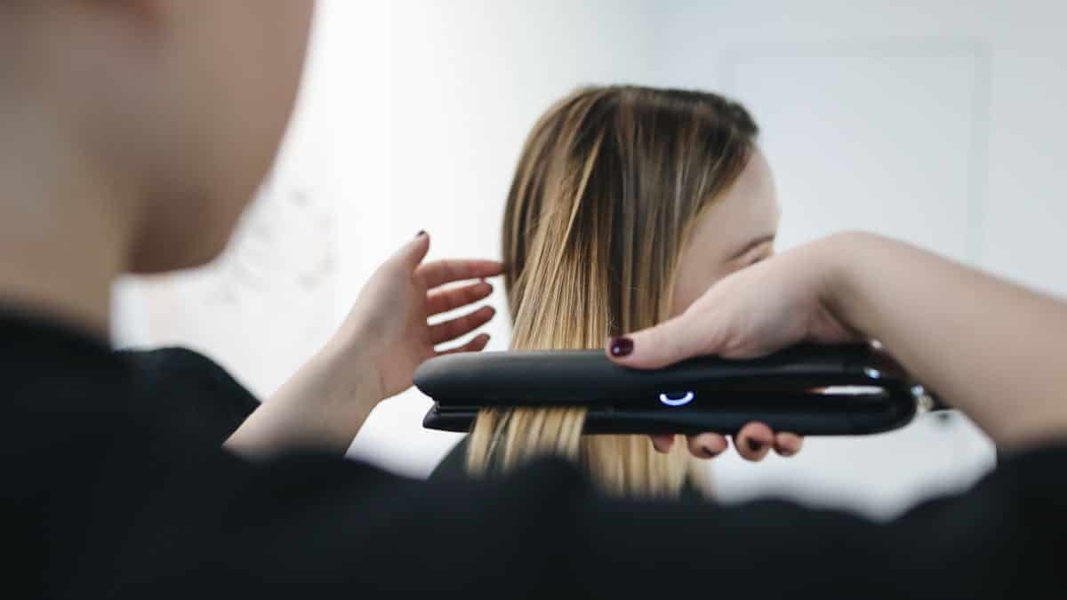 hair flat iron ceramic vs titanium