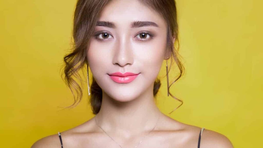 inverted triangle face shape