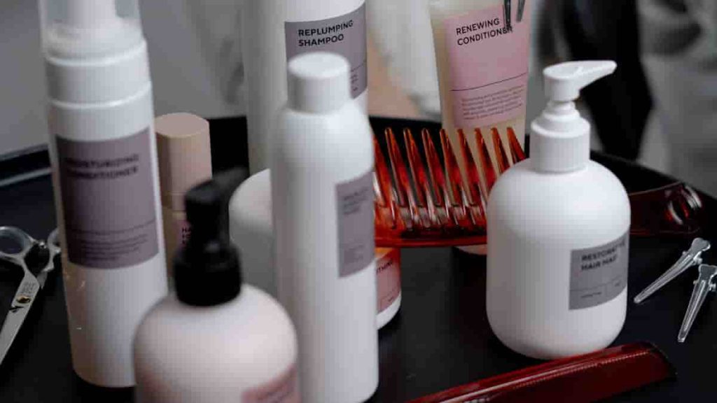 shampoo that colors hair black