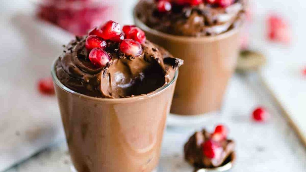 creamy cocoa fruit cup