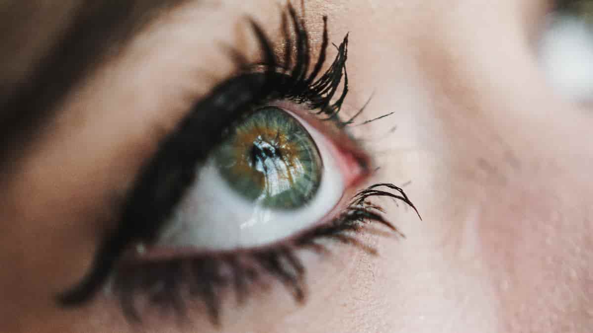 before after eyeliner