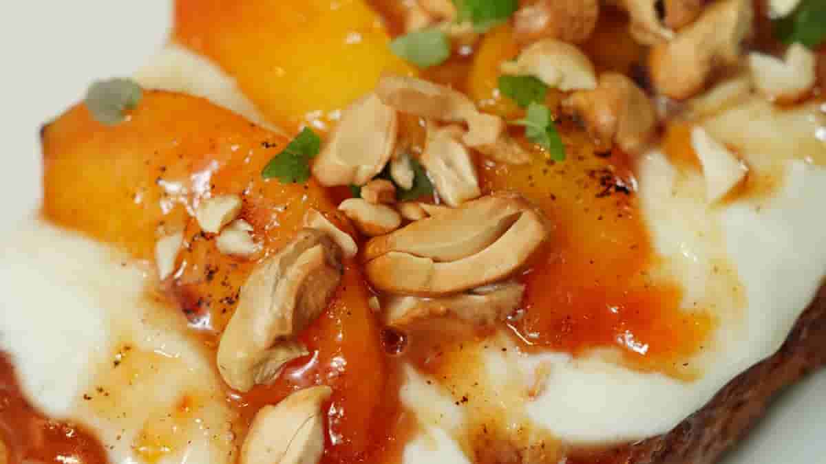 cottage cheese and peaches