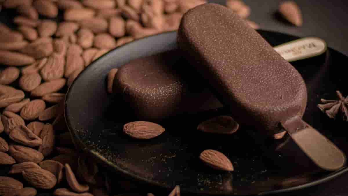 chocolate almonds