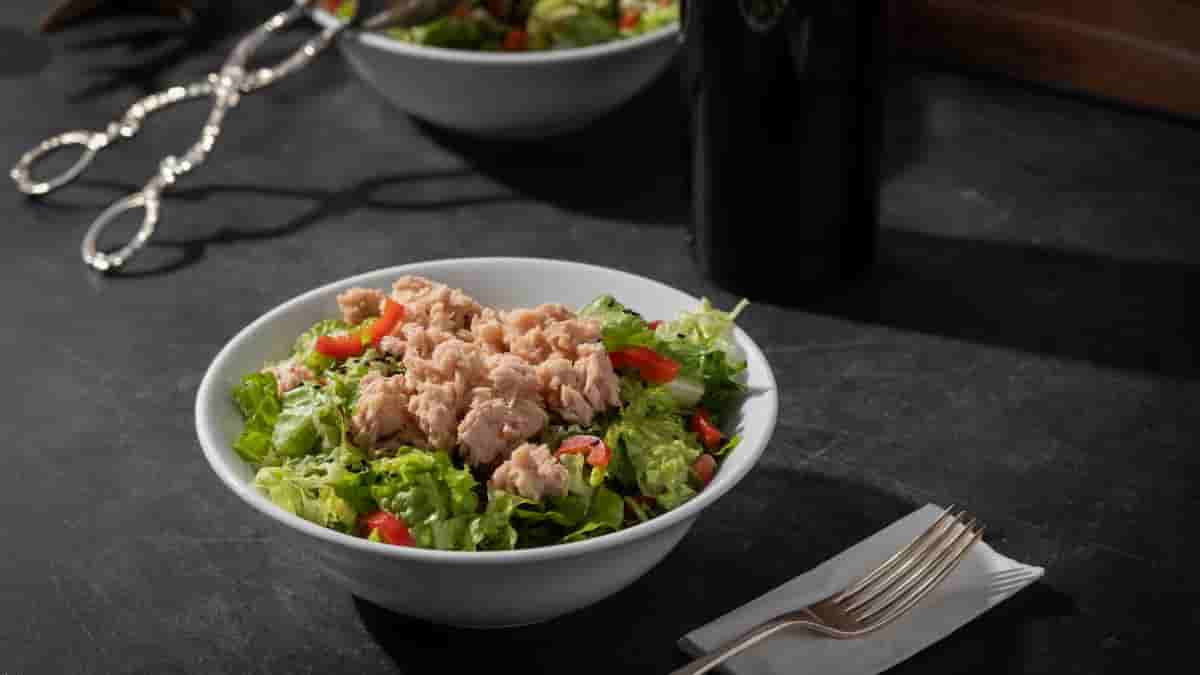 which is healthy tuna or turkey