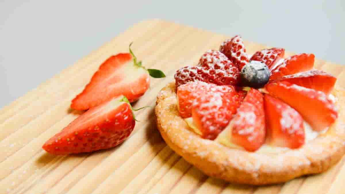 strawberry ricotta pastry