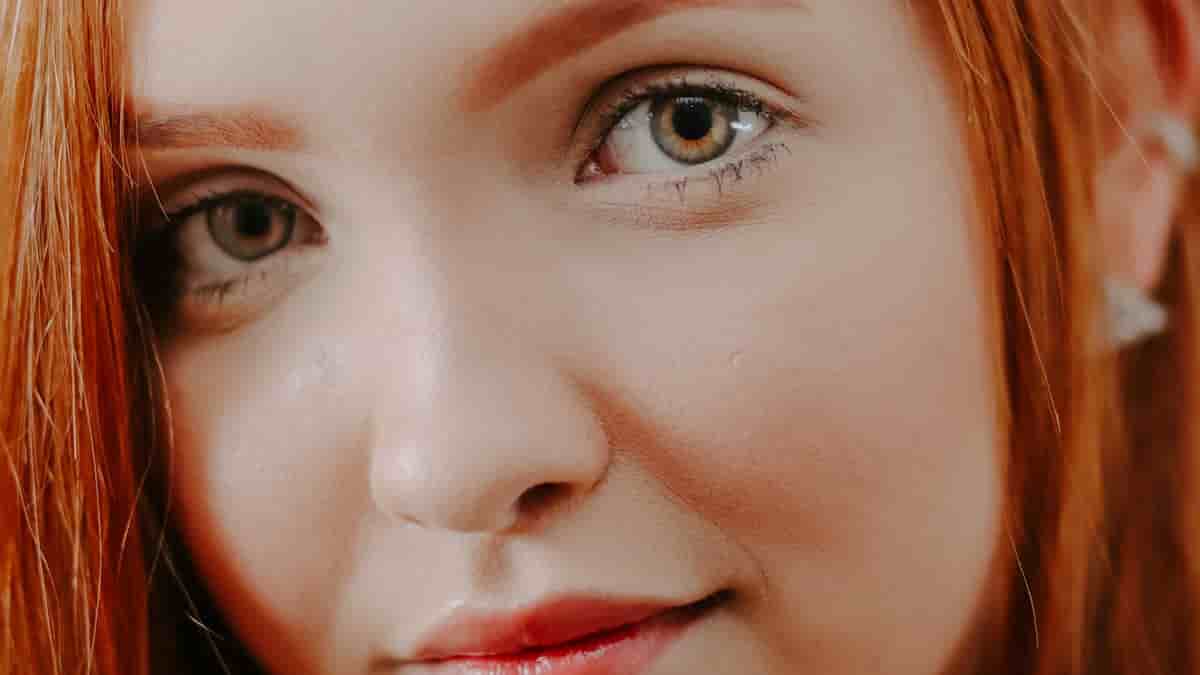 hair color brings out eyes