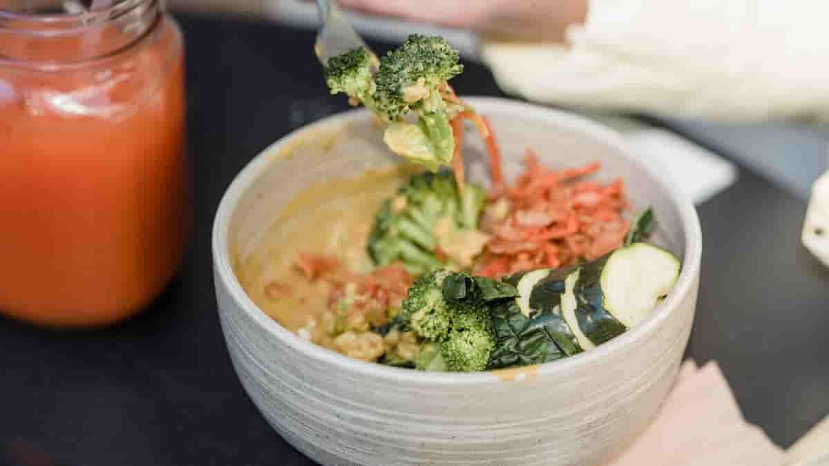 honey garlic shrimp sausage and broccoli