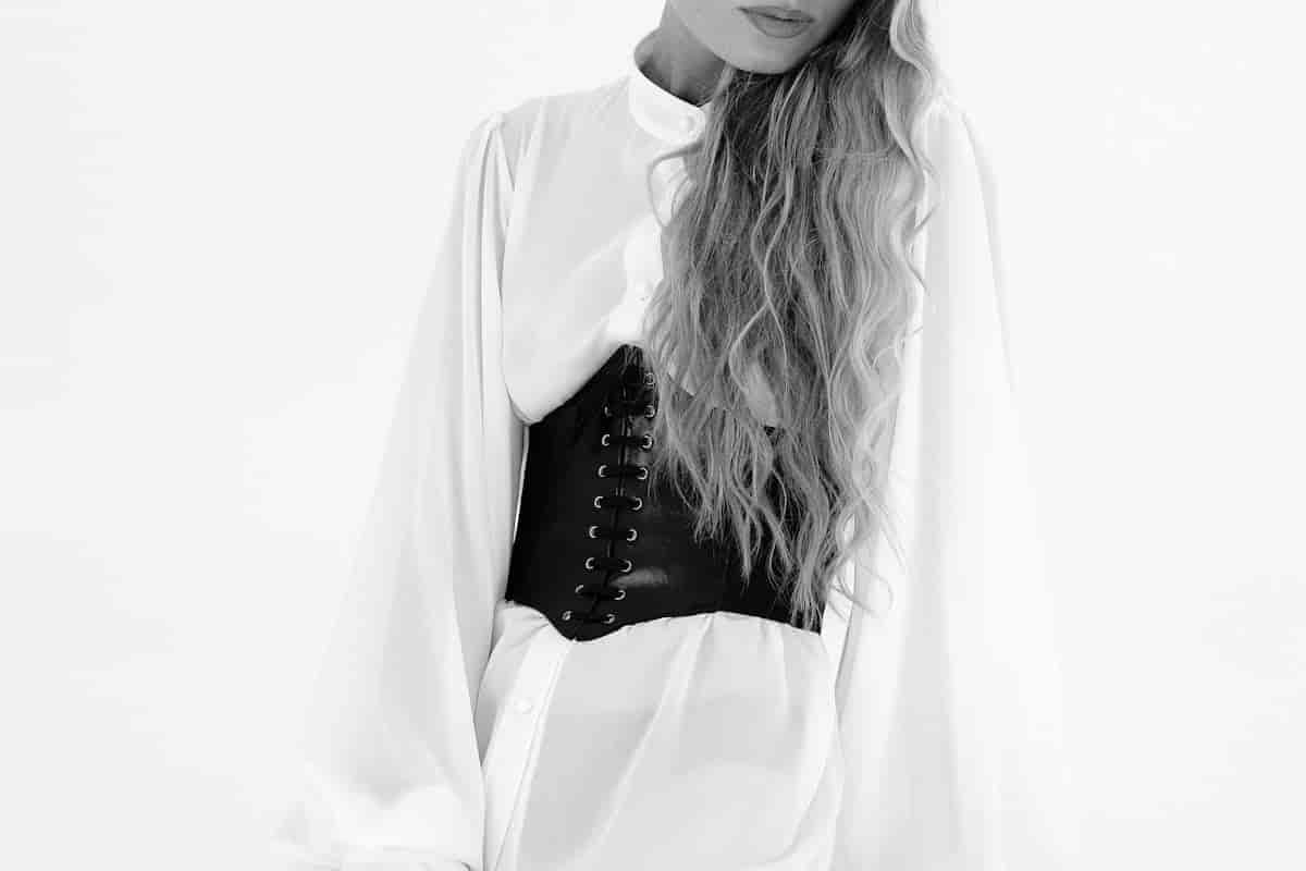 black underbust corset